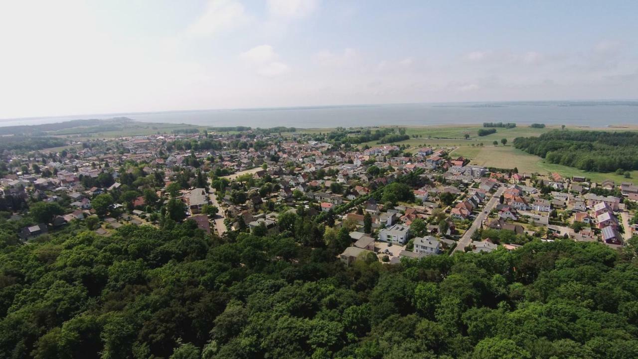 Waldschloss Parow 코세로우 외부 사진