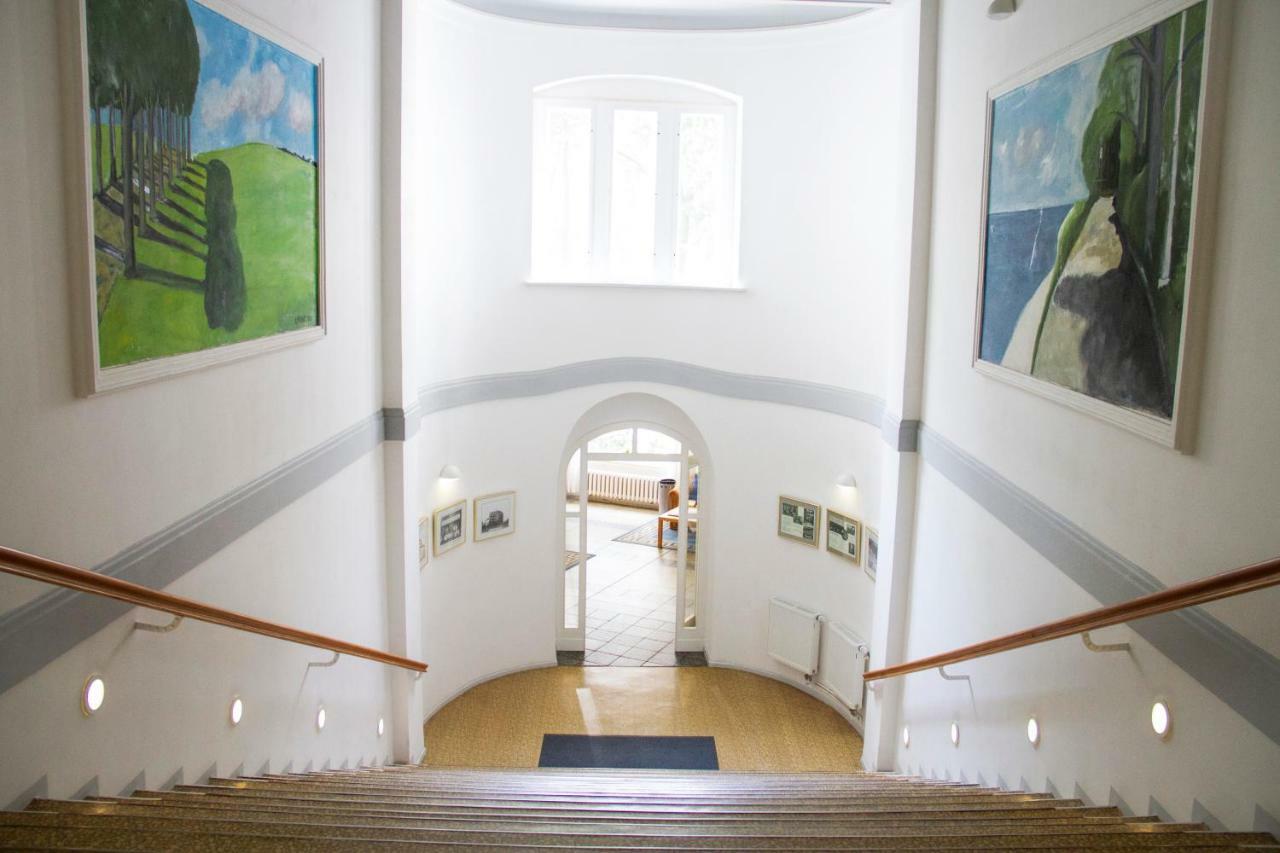Waldschloss Parow 코세로우 외부 사진